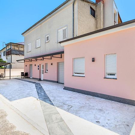 Rooms And Studio Flora Porec Exterior photo